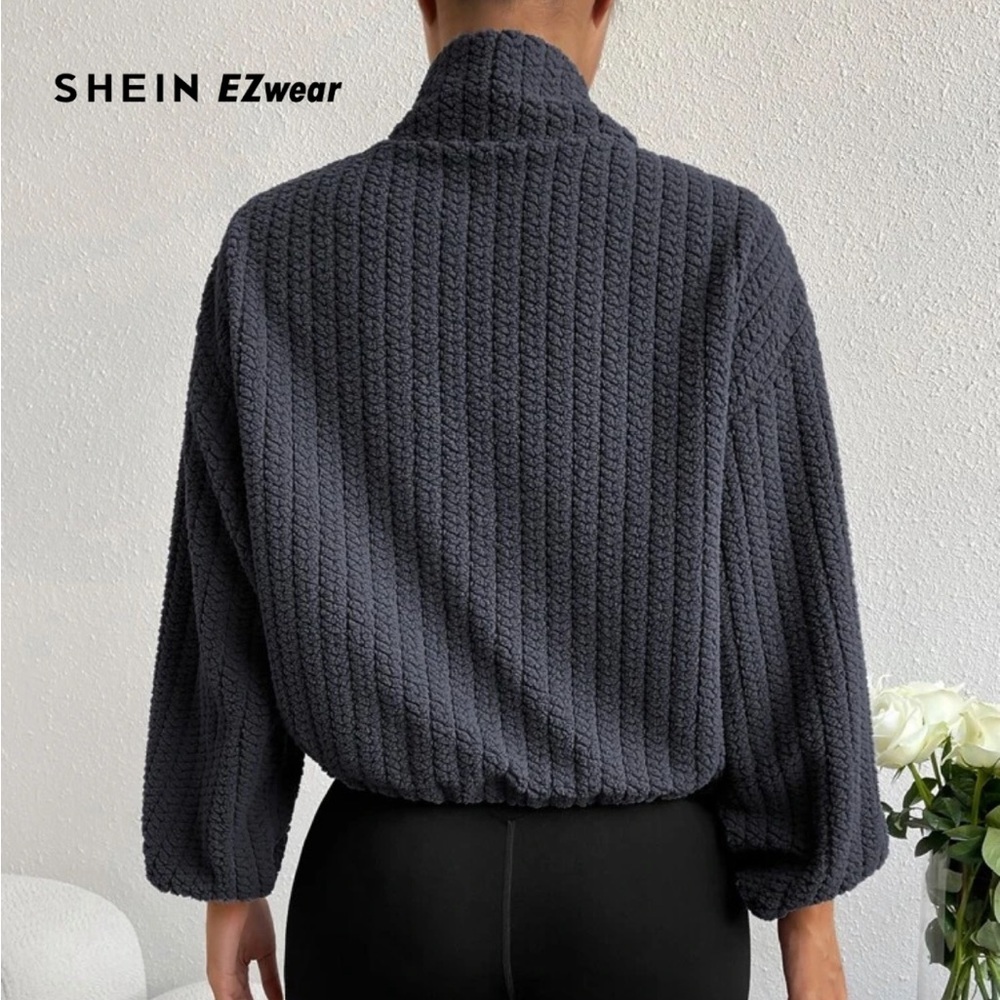 SHEIN EZwear Letter Patched
Quarter Zip Drop Shoulder
Sweatshirt - Picture 5 of 5